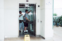 successgraffiti3 copy.JPG (12599 bytes)